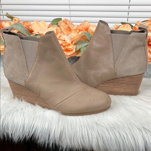 TOMS Women's Kelsey Wedge Bootie Tan Wedge Bootie Size 11 - Picture 1 of 9